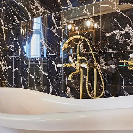 Bernsteinschloss 5* Wendorf (Kuhlen-Wendorf)