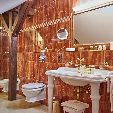 Bernsteinschloss 5* Wendorf (Kuhlen-Wendorf)