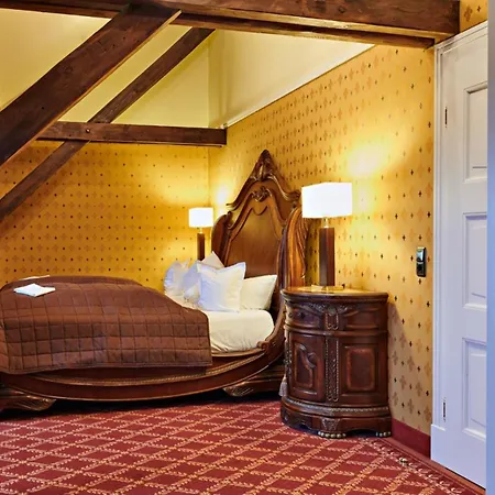 Bernsteinschloss 5* Wendorf (Kuhlen-Wendorf)