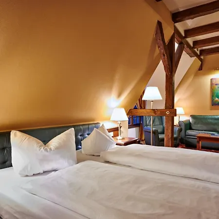 Hotel Bernsteinschloss Wendorf (Kuhlen-Wendorf)