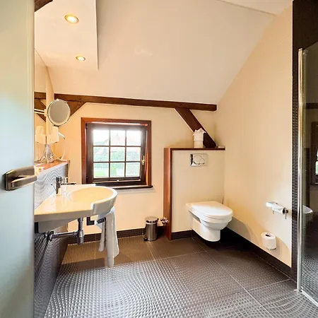 Bernsteinschloss Szálloda 5*
