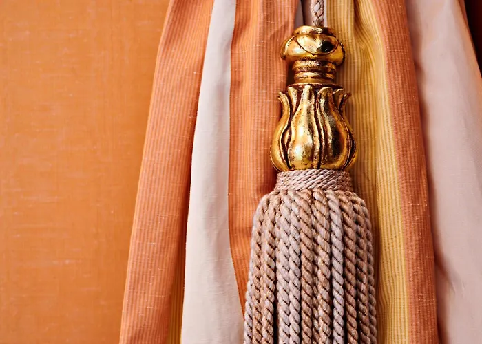 Bernsteinschloss Hotel Wendorf (Kuhlen-Wendorf)