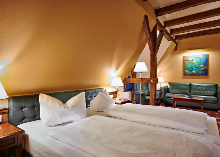 Hotel Bernsteinschloss Wendorf (Kuhlen-Wendorf)